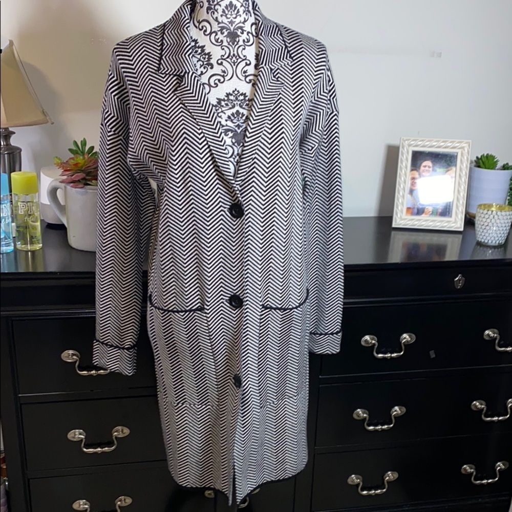 Nine West Long Black & White Blazer with Notched Lapels Size Small - Picture 2 of 9